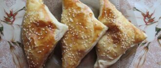 Слойки с грибами и сыром