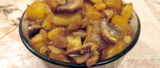 Жареный картофель с грибами