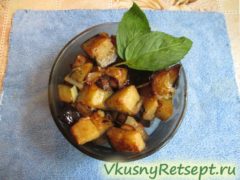 Баклажаны с луком жареные на сковороде