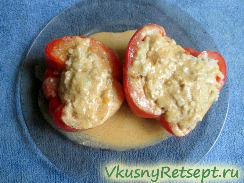 Фаршированный перец половинками